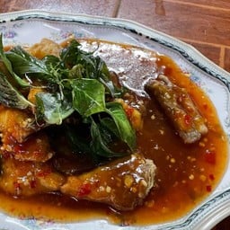 ปลาม้าทอดสามรส