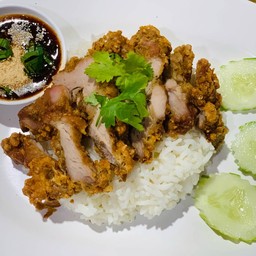 ร้านข้าวสมพร