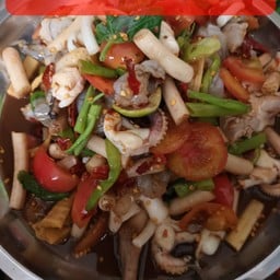 ส้มตำ ครกแตก แซ่บนัวร์ อร่อยชัวร์