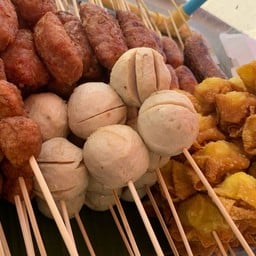 ร้านเก่งลูกชิ้นย่าง (น้ำจิ้มสูตรเด็ด คุณแม่มาลา)