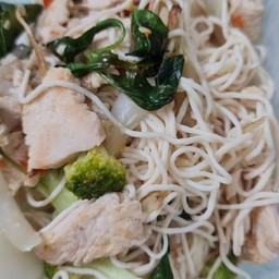 บะหมี่โอ๊ตผัดขี้เมาไก่
