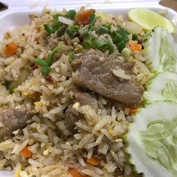 ข้าวผัดหมูชิ้น