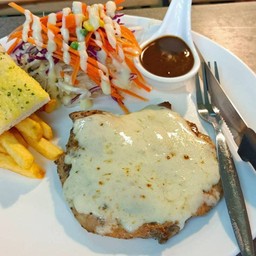 อกไก่อบชีส