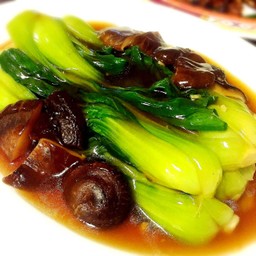 ฮ่องเต้น้ำมันหอย 青江菜炒香菇