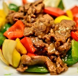 เนื้อผัดพริกไทดำ 黑胡椒牛肉