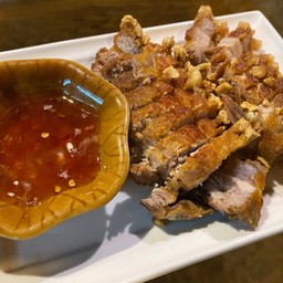 หมูกรอบ