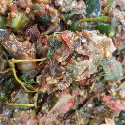 หัวปลาดุกผัดเผ็ด