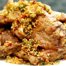 จีผาคั่วพริกเกลือ 椒盐猪扒