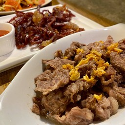 เนื้อน่องลายลวกจิ้มแจ่วเพี้ย