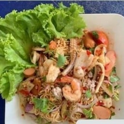 ยำมาม่า