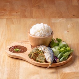 Fried Mackerel With Shrimp Paste Sauce