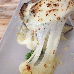 ปลากระพง หนองบัว ( HALAL FOOD)