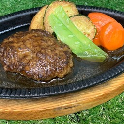 Beef humbarg teriyaki sauce(牛肉塊ハンバーグ)