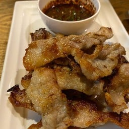 คอหมูย่าง