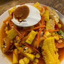 ตำข้าวโพดไข่เค็ม