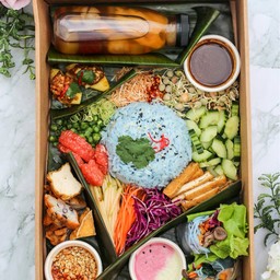 Bai Mai Bai Ya by Thai Tide