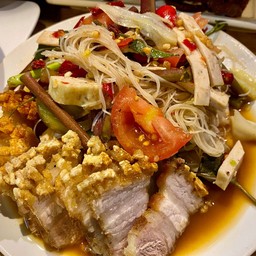 ตำเส้นหมี่ขาว