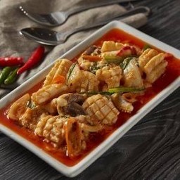 ปลาหมึกผัดไข่เค็ม