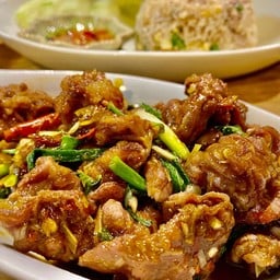 ผัดจังโก้เนื้อน่องลายย