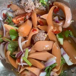 ยำไส้กรอก