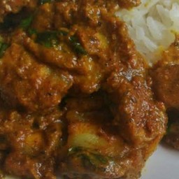 ข้าว หมูกรอบ ผัดพริกแกงใต้ กล่องใหญ่