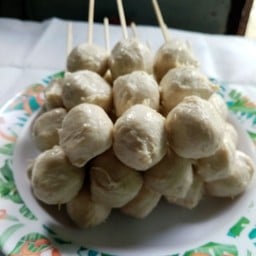 ลูกชิ้นทอดน้องม่อน