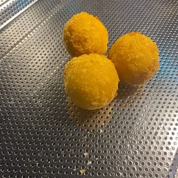 เฟรนฟรายลุงหนวด