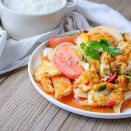 ยำไข่เจียว