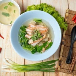 เกี๊ยวหมูแดง