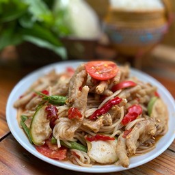 ส้มตำตีนไก่
