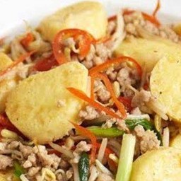 ถั่วงอกผัดเต้าหู้หมูสับ-เป็นกับ