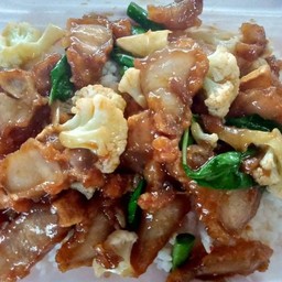 กะเพราหมูกรอบ