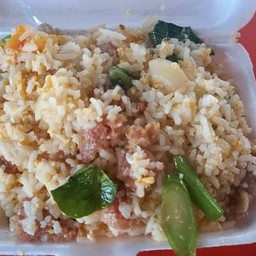 ข้าวผัดแหนม