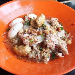 เตี๋ยวหมูต้มยำ เส้นบะหมี่ยำ พิเศษ