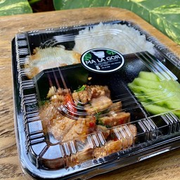 ข้าวกระเพราหมูกรอบ