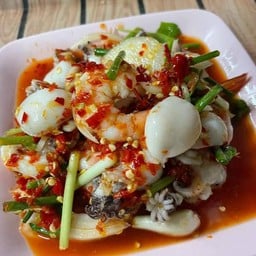 ยำหมึก+กุ้ง