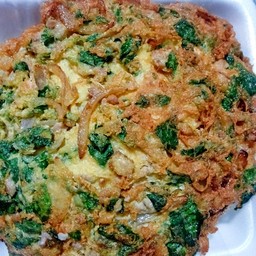 ข้าวไข่เจียวหอมแดง+ใบโหรพา