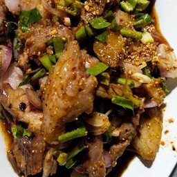 น้ำตกเนิ้อ