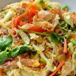 วุ้นเส้นผัดไข่ใส่หมูสับ