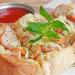 ขนมปังปิ้งพิซซ่าโฮมเมด