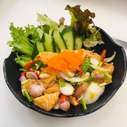 ยำแซลมอน