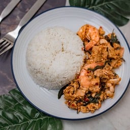 พริกแกงรวมทะเลตอกไข่