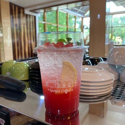 สตรอว์เบอร์รี่เลมอนเนด เย็น