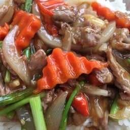 ข้าวราด เนื้อน้ำมันหอย