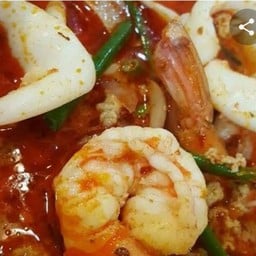 ทะเลผัดพริกเผา (กับข้าว)