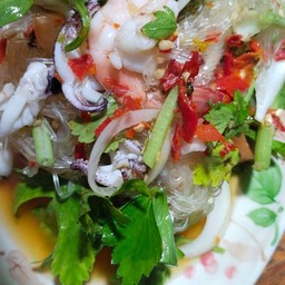 ยำวุ้นเส้นทะเล