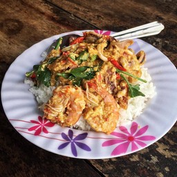 ผัดผงกระหรี่ทะเล