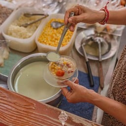 บัวลอยไข่เค็มท่าน้ำคลองสานสาขา สาขาตลาดสดธนบุรี