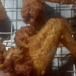 ไก่ทอดเอิ้กเอิ้ก