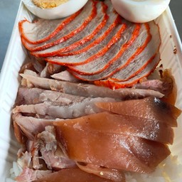 ข้าวขาหมู + หมูแดง